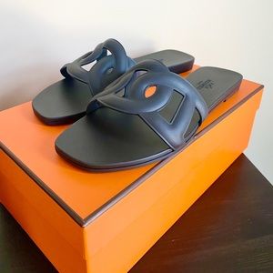 Hermes Rubber Aloha Sandals - Black